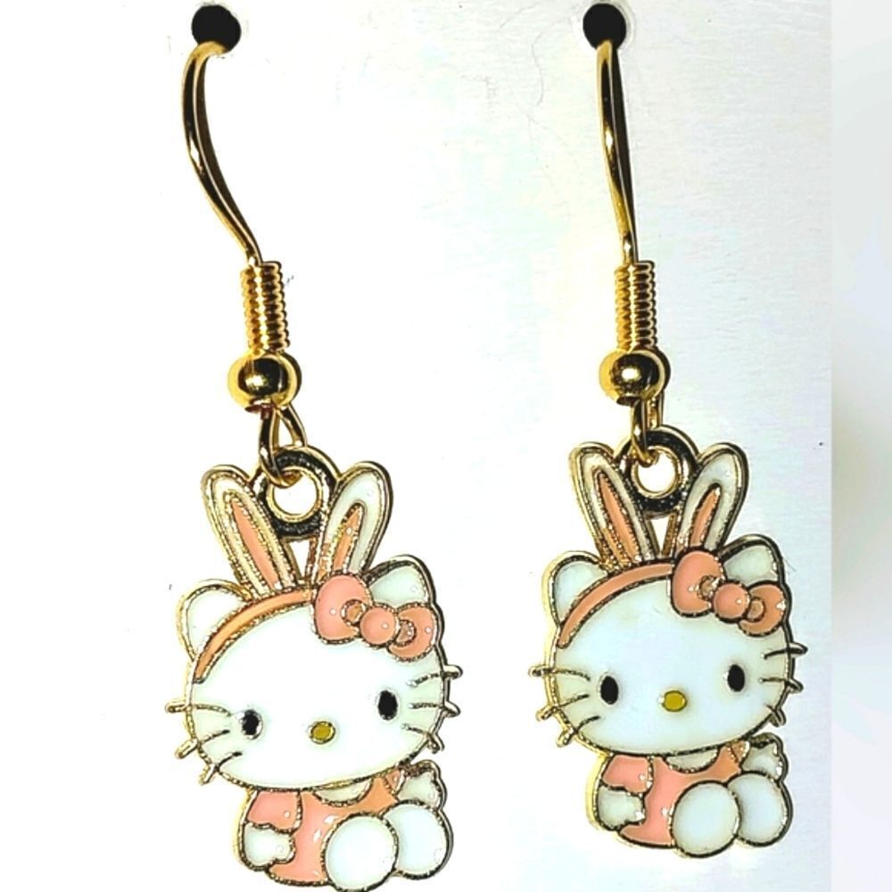 Beautiful kitty dangle earrings for girls and women